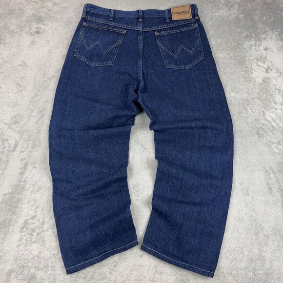 Vintage Wrangler Rugged Wear Grunge Dark Wash Denim Jeans Mens Straight Leg Y2K - Picture 1 of 11